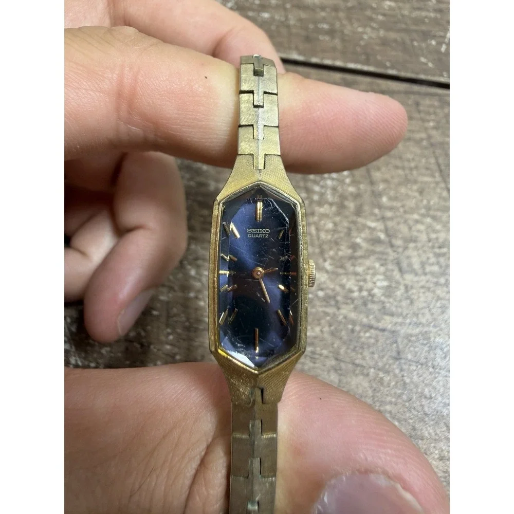 Vintage 80s Seiko Smokey Dial Dainty Gold Tone Cylinder Wind-Up Ladies